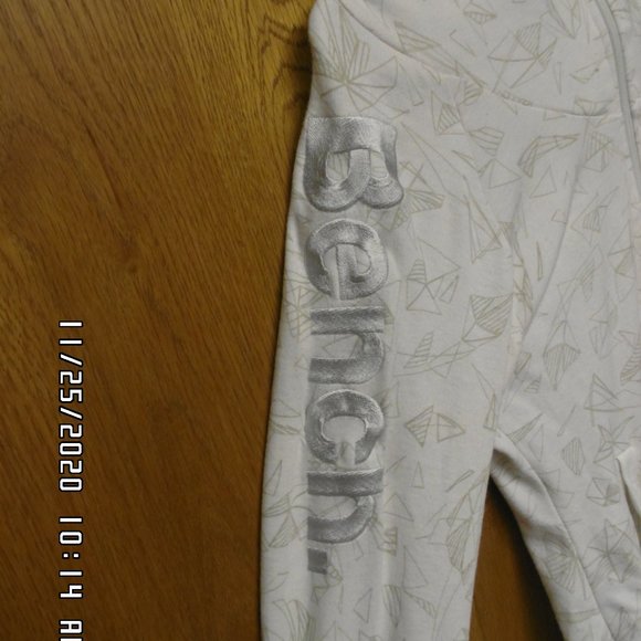 Bench Sweater - Picture 3 of 4